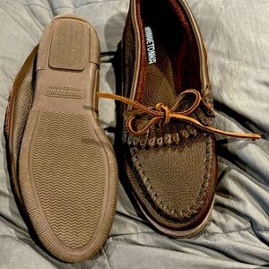 Minnetonka mocassins size 9 barely worn